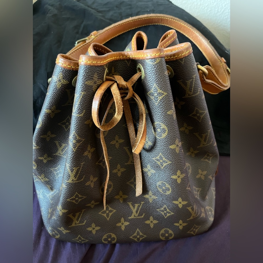 Authentic Vintage Louis Vuitton Monogram Petit Noe